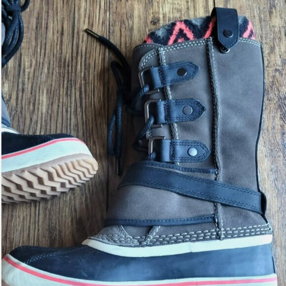 Sorel Joan of Arctic Knit Premium II Women's Size 7.5 Waterproof Boots Excellent - Picture 10 of 11